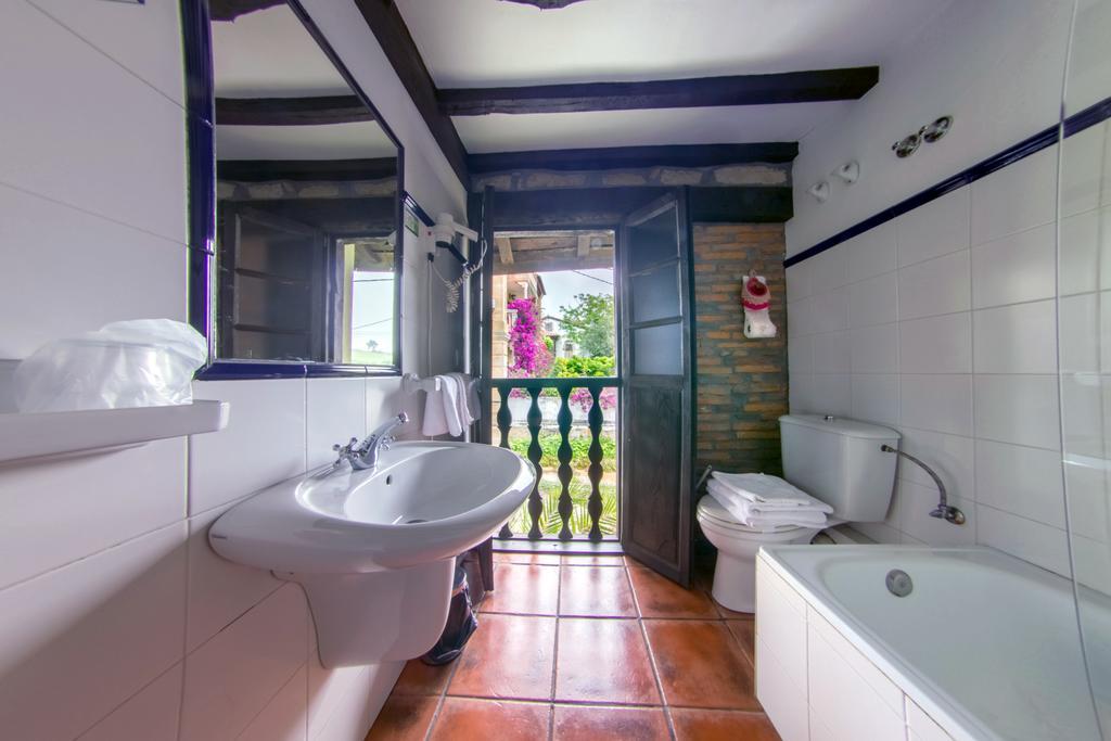 Apartamentos Camino Del Norte Cóbreces Exteriör bild